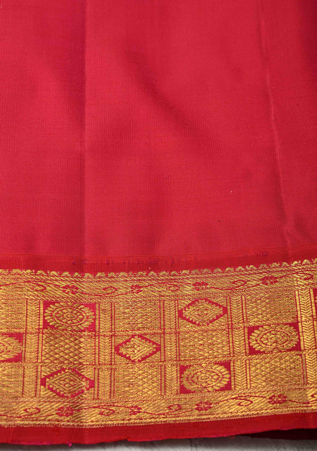 Chartreuse Korvai Kanjivaram Pure Silk Saree with Zari Buttas and Contrast Zari Border | SILK MARK CERTIFIED