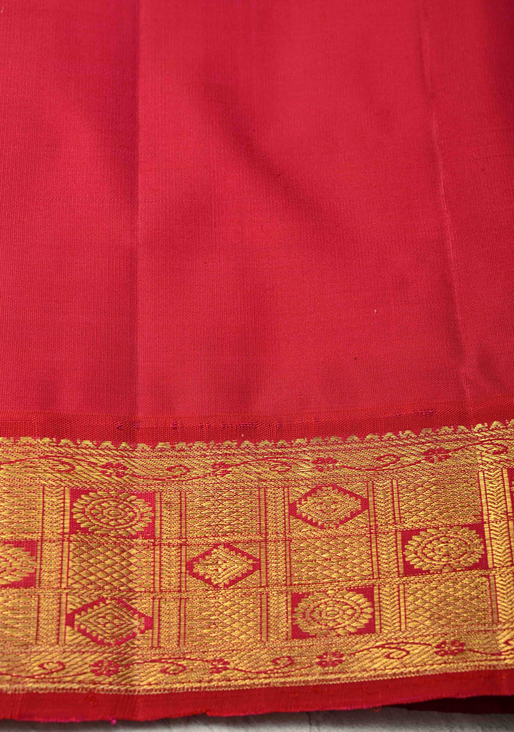 Chartreuse Korvai Kanjivaram Pure Silk Saree with Zari Buttas and Contrast Zari Border | SILK MARK CERTIFIED