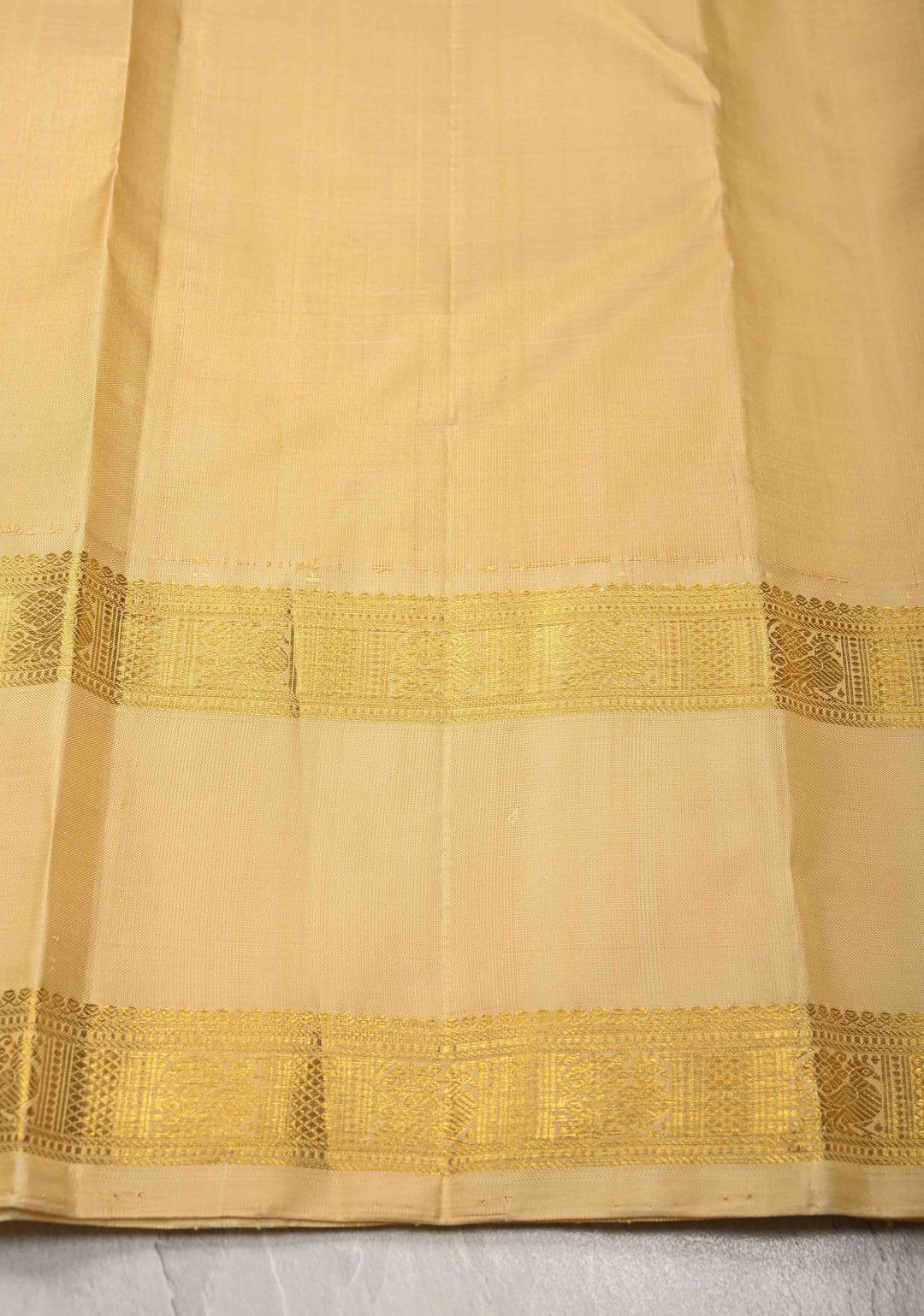 Bottle Green Kanjivaram Pure Silk Saree with Zari Buttas and Korvai Contrast Rettaipet Zari Border | SILK MARK CERTIFIED