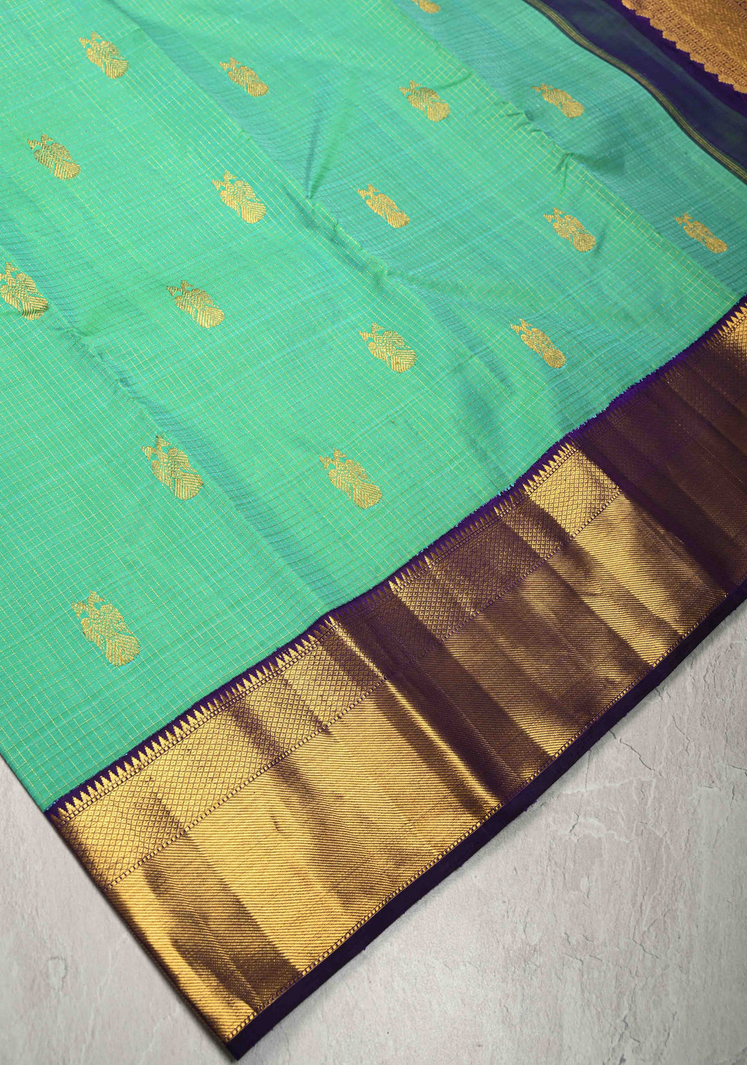 Puer Zari Heritage Podi Kattam Zari checks and Gandaberunda Buttas on Green Dual tone Pure Silk Kanjivaram Saree with Zari | SILK MARK CERTIFIED
