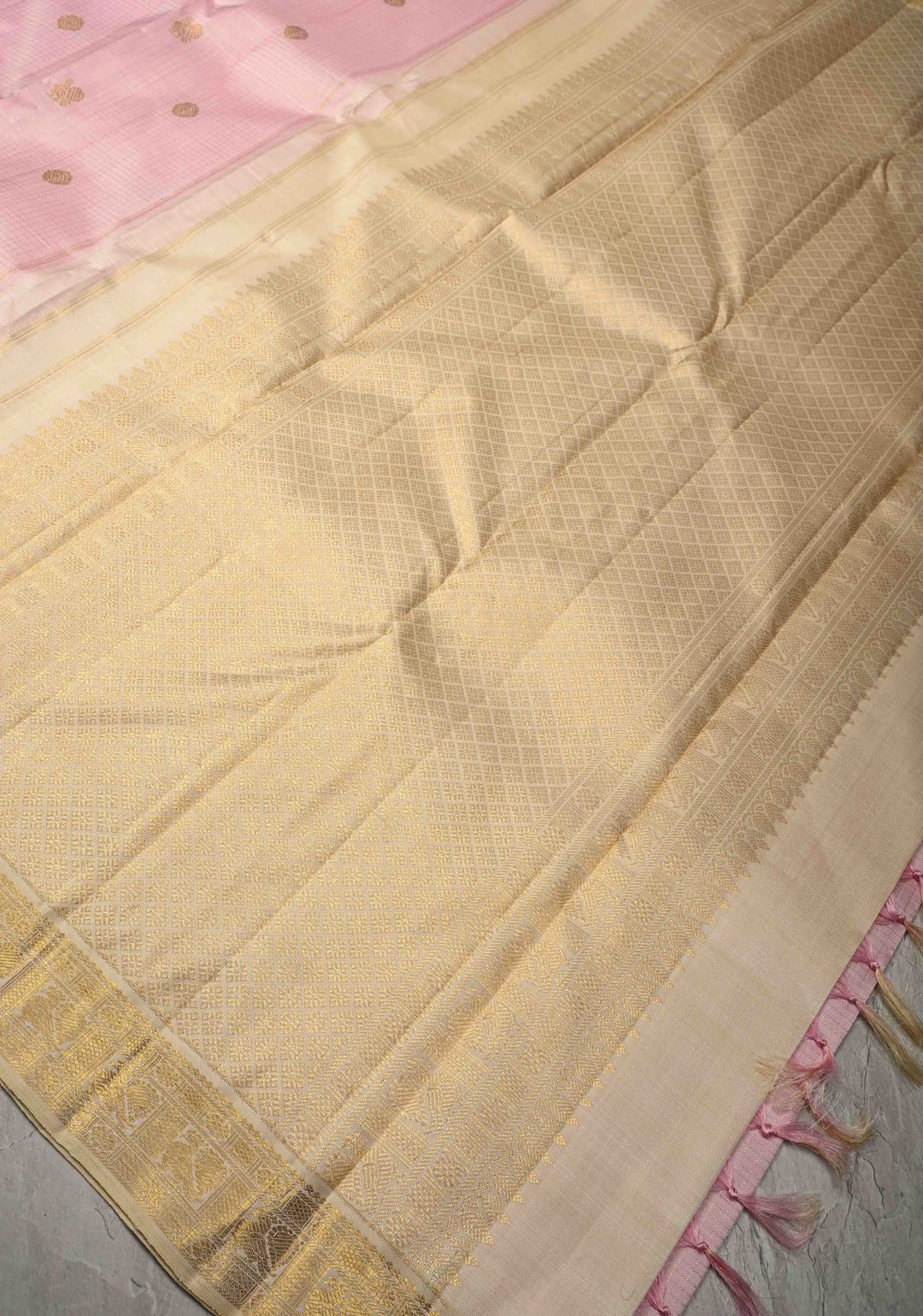Light Rose Pink  Kanjivaram Pure Silk Saree with Podi Kattam Zari Buttas and Contrast Zari Border | SILK MARK CERTIFIED