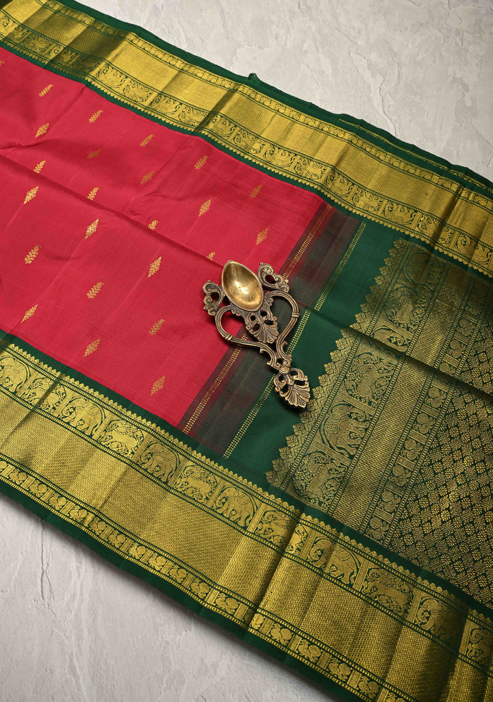 Reddish Pink Korvai Kanjivaram Pure Silk Saree with Floral Zari Buttas and Contrast Zari Border | SILK MARK CERTIFIED