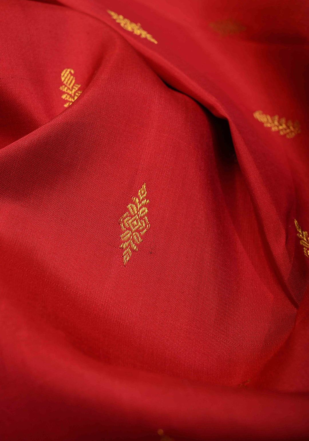 Blood Red Korvai Kanjivaram Pure Silk Saree with Zari Buttas and Contrast Zari Border | SILK MARK CERTIFIED