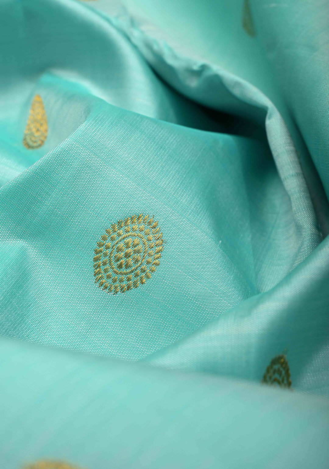 Aqua korvai Pure Kanjivaram Silk Saree with Zari Buttas and Distrinct Motifs on Border | SILK MARK CERTIFIED