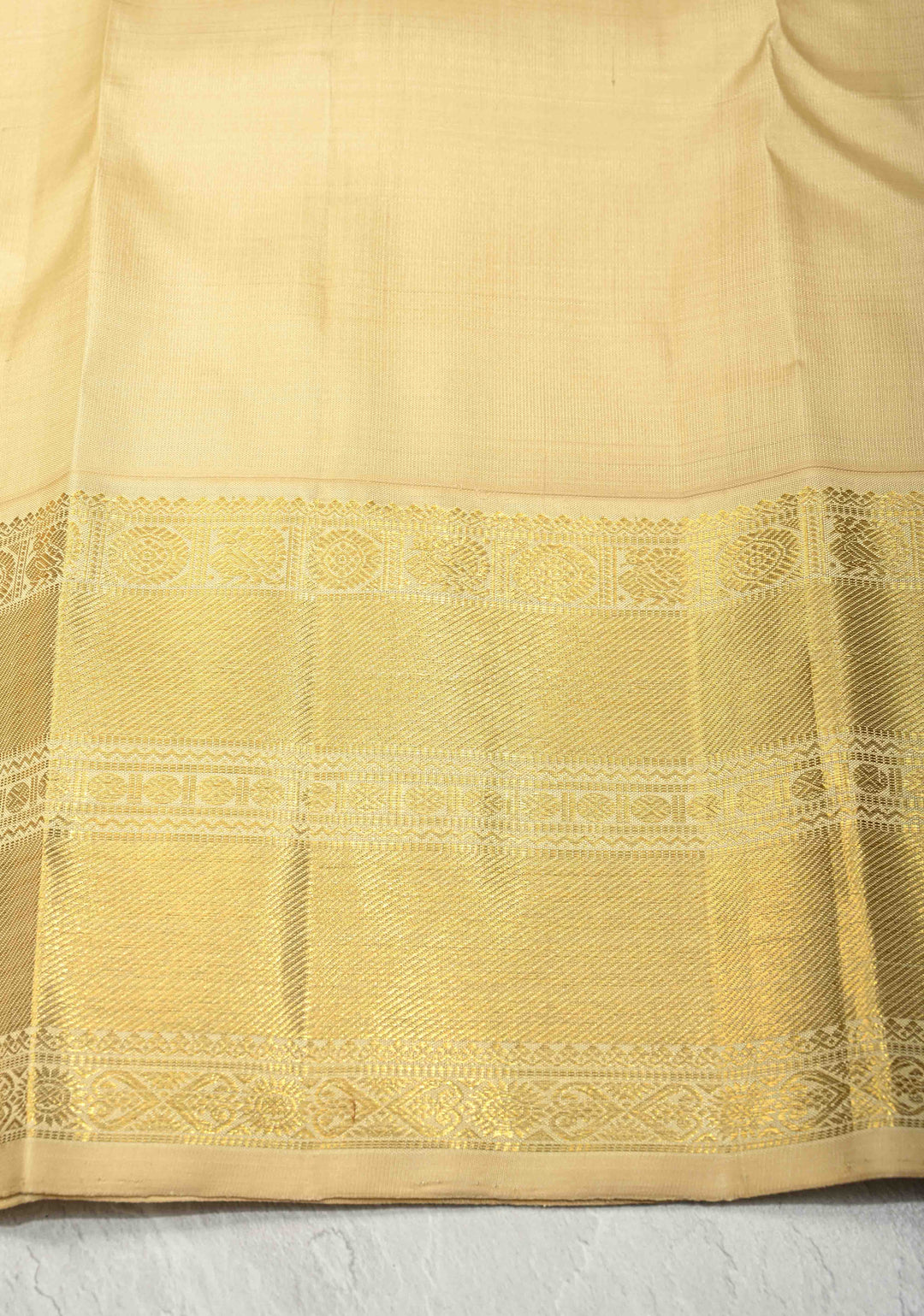 Deep Purple Pure Kanjivaram Silk saree with Zari Buttas and Contrast Korvai Border| SILK MARK CERTIFIED