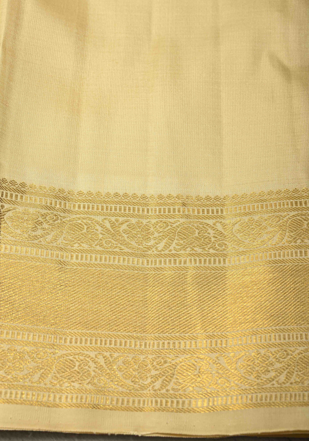 Bright Green Pure Kanjivaram Silk Saree with Korvai Border| SILK MARK CERTIFIED