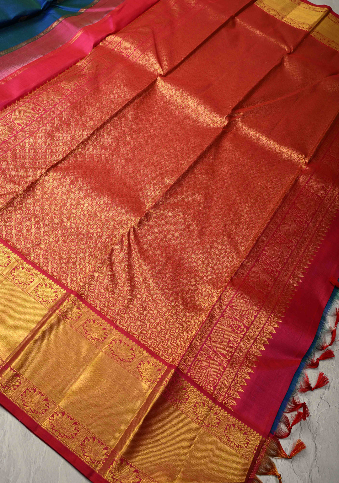 Blue-Green Dual Tone Pure Kanjivaram Silk Saree with Zari Buttas and Contrast Border| SILK MARK CERTIFIED