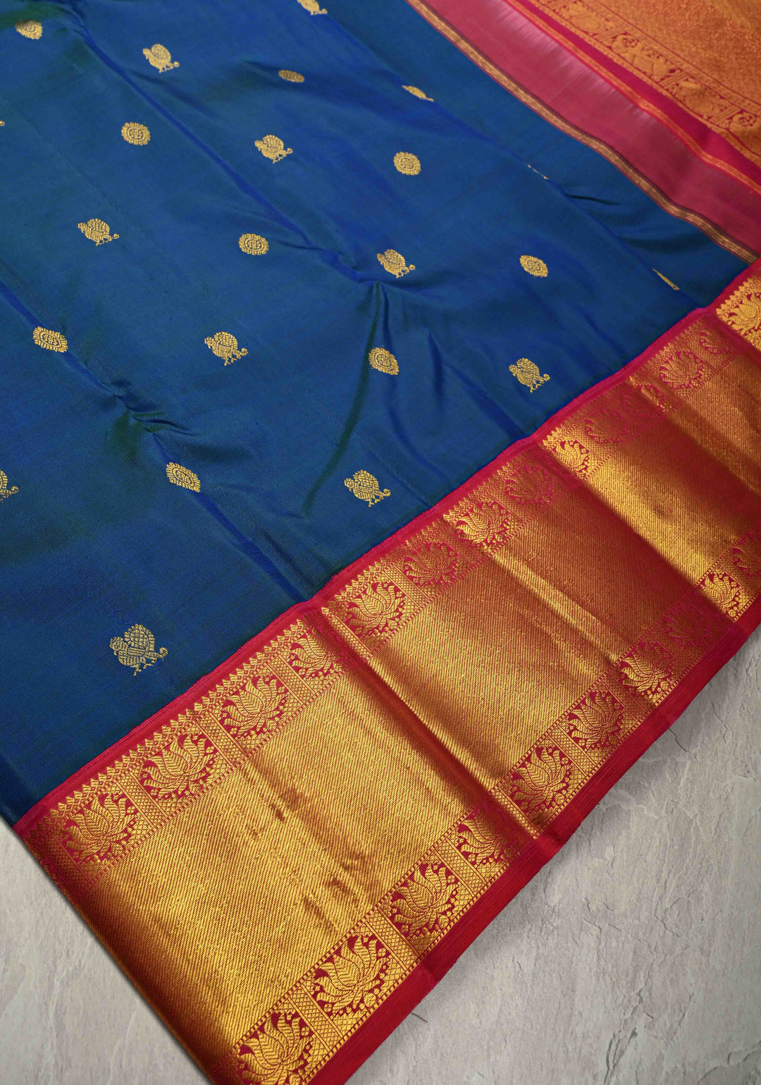 Blue-Green Dual Tone Pure Kanjivaram Silk Saree with Zari Buttas and Contrast Border| SILK MARK CERTIFIED