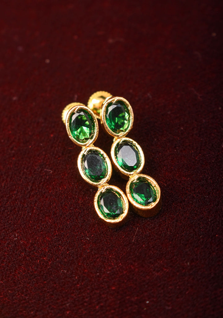 Green Stone Necklace with 3 strands of oval stones and matching earrings