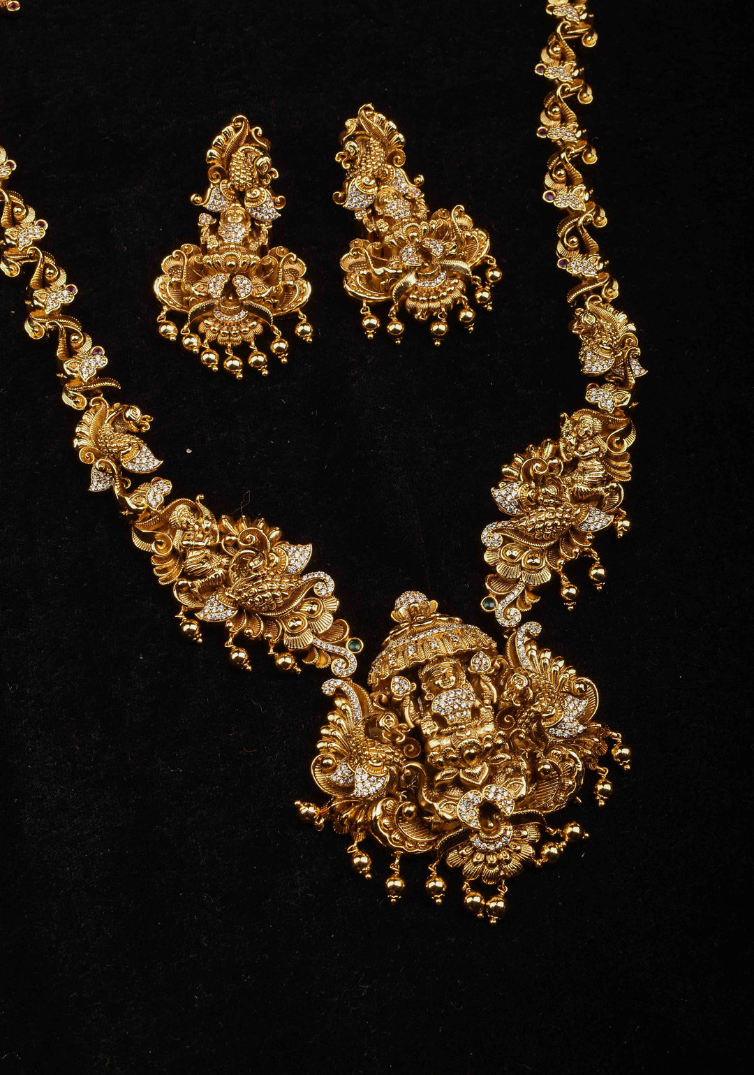 Antique Mid-Haram Set with 3D Lakshmi and Peacock Motifs