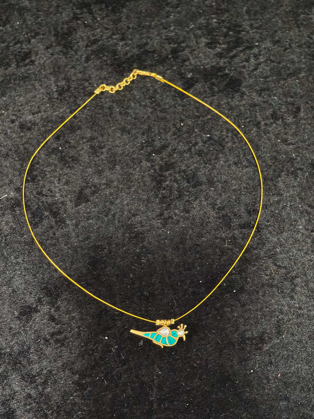 Invisible wire chain with Turquoise Parrot Jadau Pendant