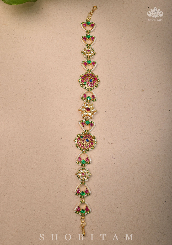 Maang Tika with Sheeshphool Chand Design Ahmedabadi Kundan Jadau and dangling Beads