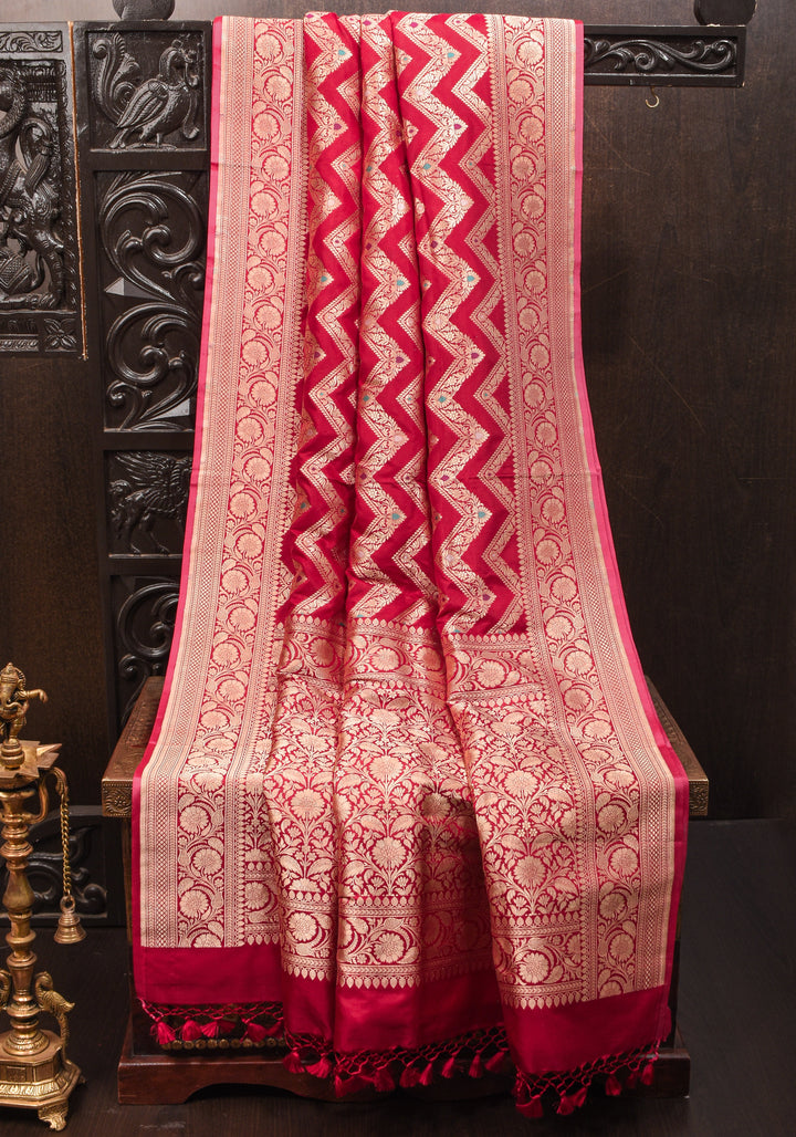 Exquisite Amaranth Red Banarasi Silk Saree with Meenakari Leheria  Jaal  | SILK MARK CERTIFIED