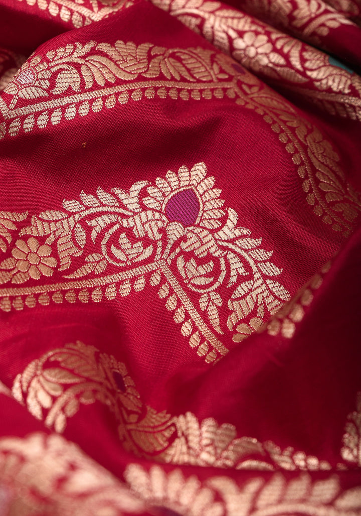 Exquisite Amaranth Red Banarasi Silk Saree with Meenakari Leheria  Jaal  | SILK MARK CERTIFIED