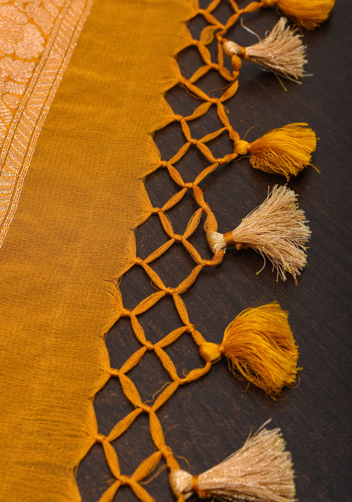 Light Beige  Pure Banarasi Georgette Saree with machine Embroidered Leheria Jaal  and Contrast Mustard Border | SILK MARK CERTIFIED