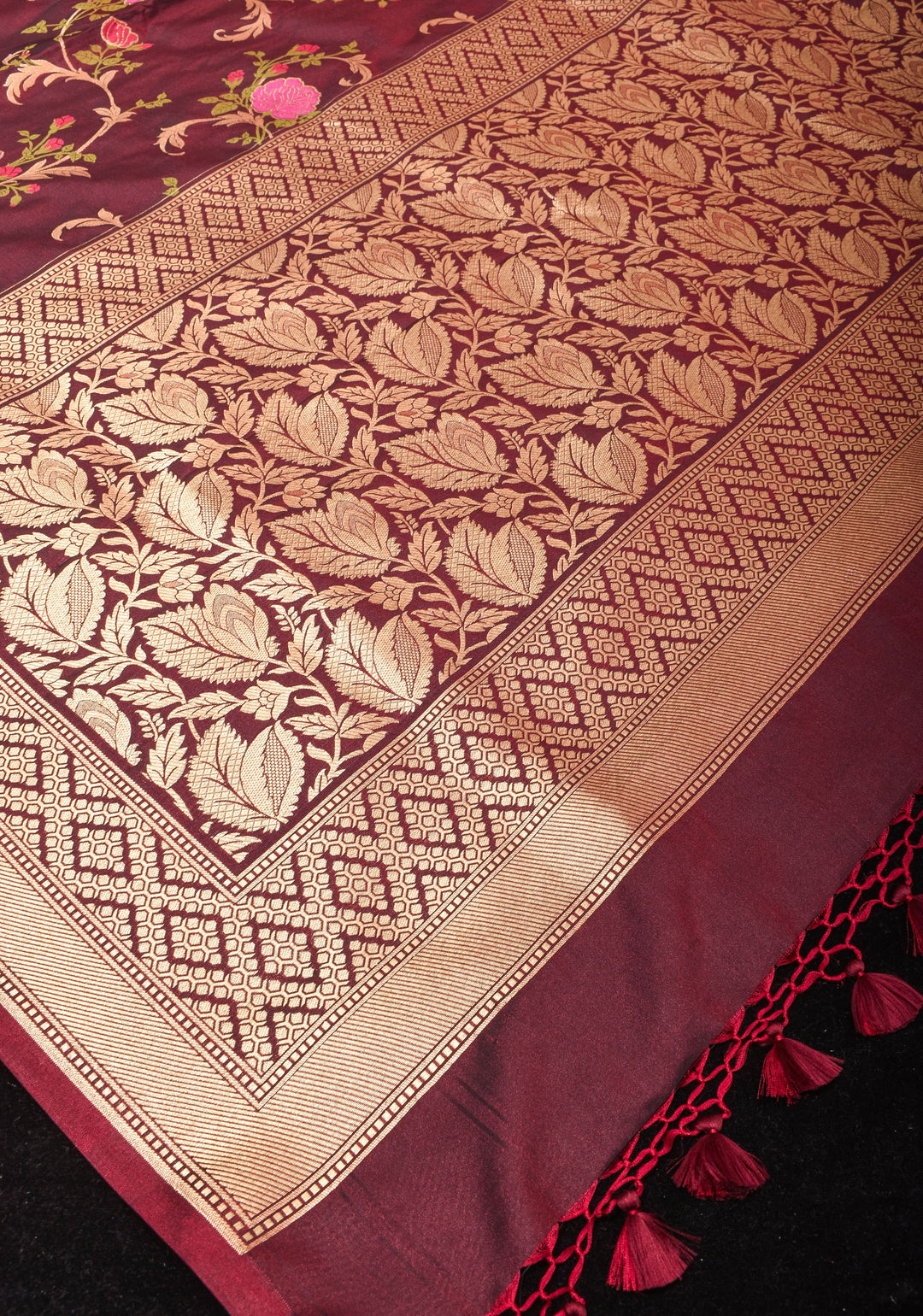 Rose Splendor: Brown Exquisite Meenakari Rose Jaal Semi-Silk Saree with Zari Border