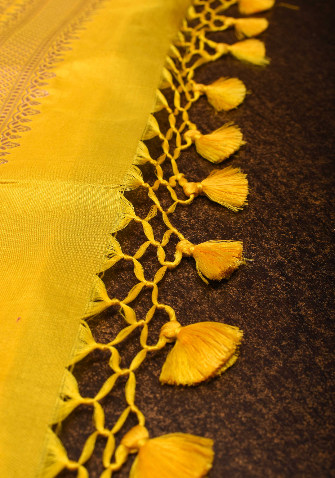 //STAIN SAREE//Vibrant Yellow Banarasi Katan Silk Saree with Elegant Floral Jaal | SILK MARK CERTIFIED