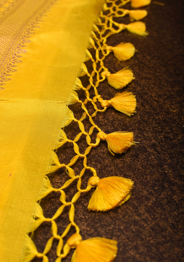 //STAIN SAREE//Vibrant Yellow Banarasi Katan Silk Saree with Elegant Floral Jaal | SILK MARK CERTIFIED