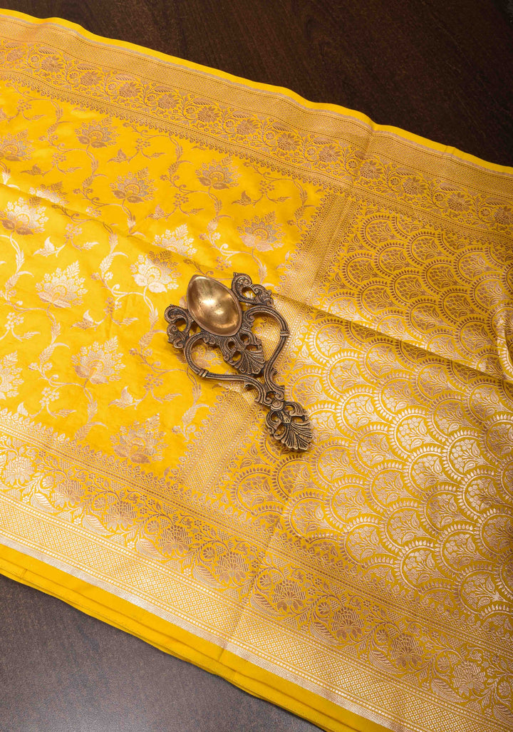 //STAIN SAREE//Vibrant Yellow Banarasi Katan Silk Saree with Elegant Floral Jaal | SILK MARK CERTIFIED