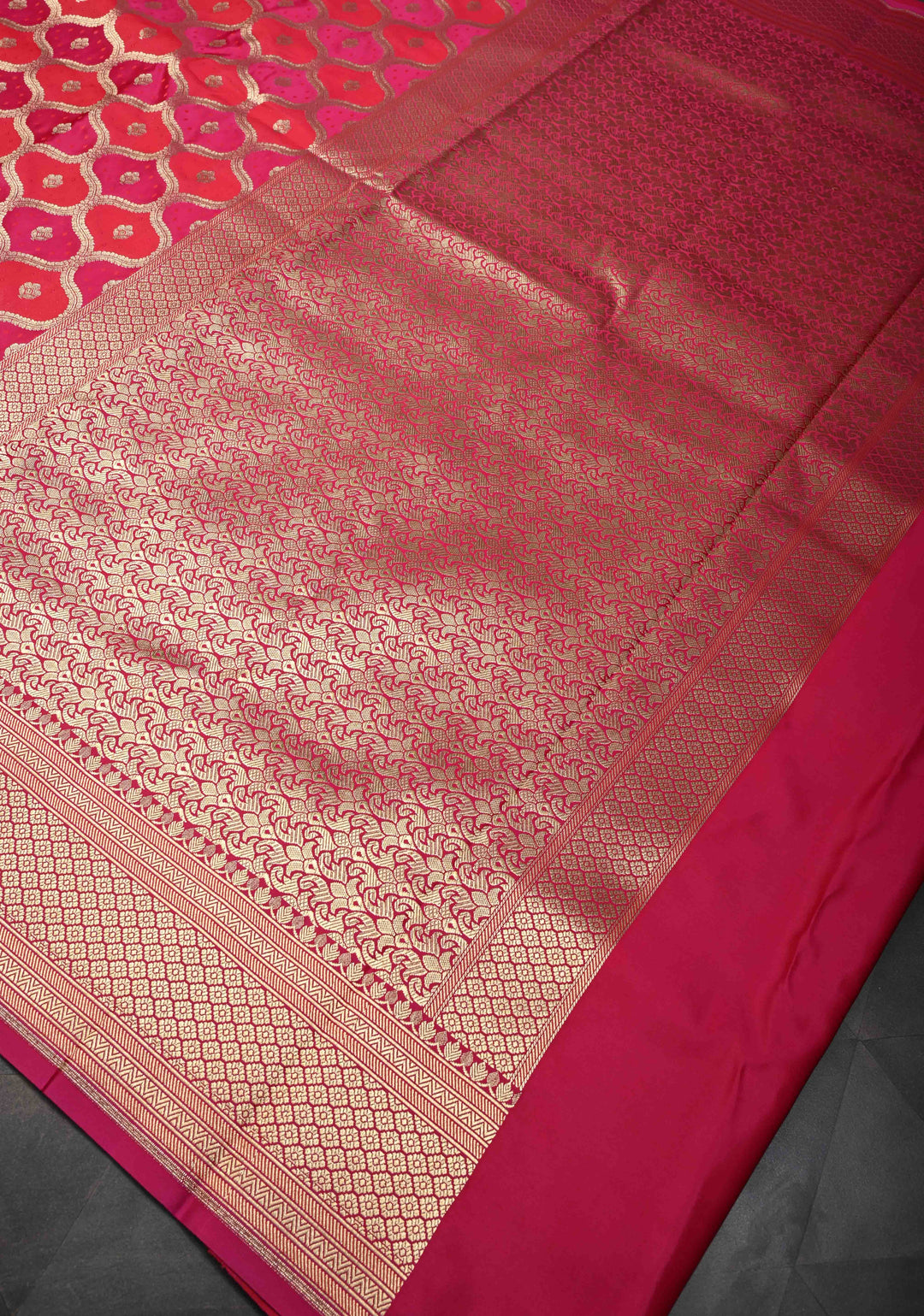 Exquisite Fuchsia and Red Banarasi Semi Silk Saree with Moroccan Trellis Design and Zari Border