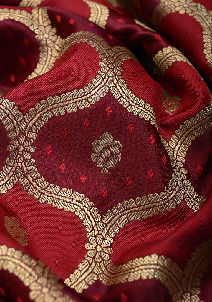 Dark Red and purple tone Exquisite Meenakari Moroccan Design Semi Silk Saree and zari border