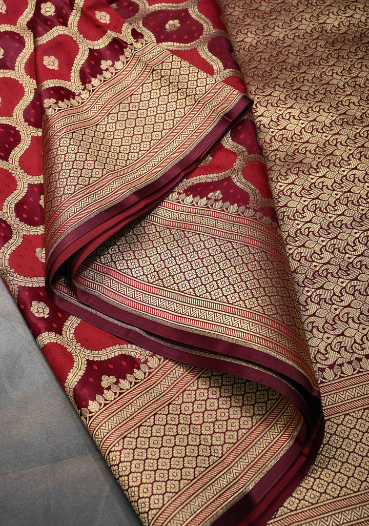 Dark Red and purple tone Exquisite Meenakari Moroccan Design Semi Silk Saree and zari border