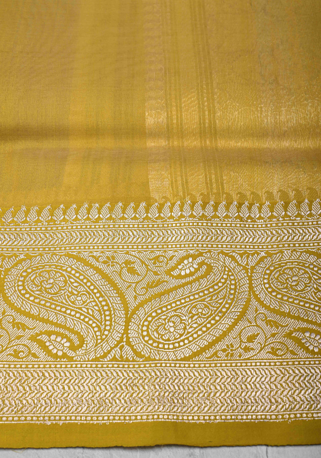 Lilac Pure Banarasi Kora Silk Saree with Zari Buttas and Contrast Paisley Border | SILK MARK CERTIFIED