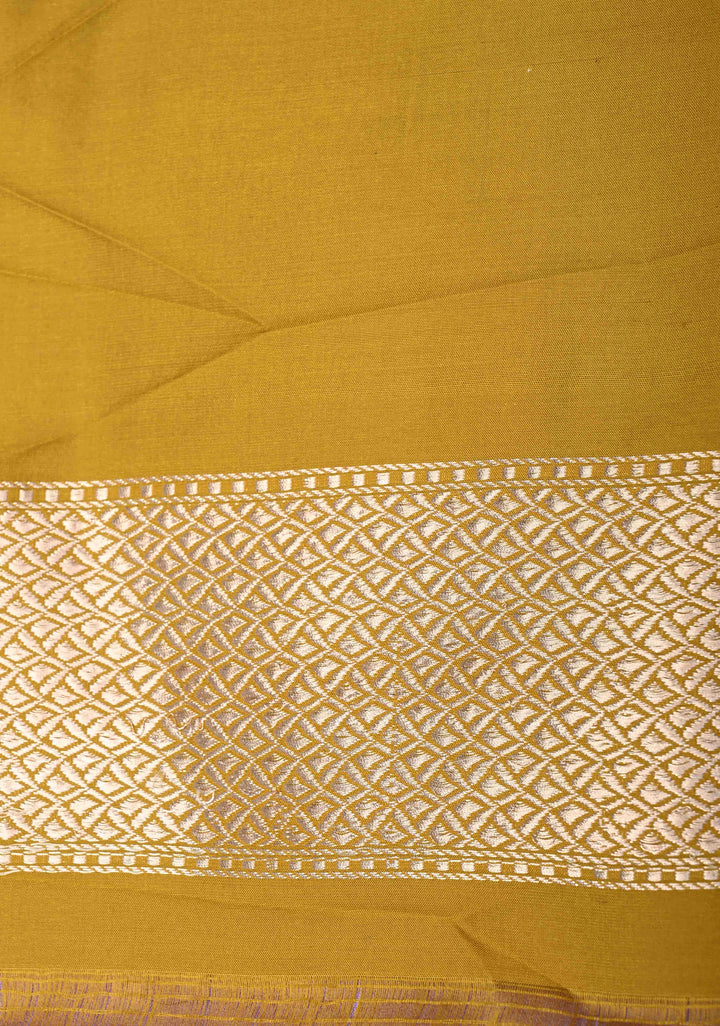 Lavender Banarasi Pure Katan Silk Saree with Sona Rupa Buttas and Meenakari Zari Border | SILK MARK CERTIFIED