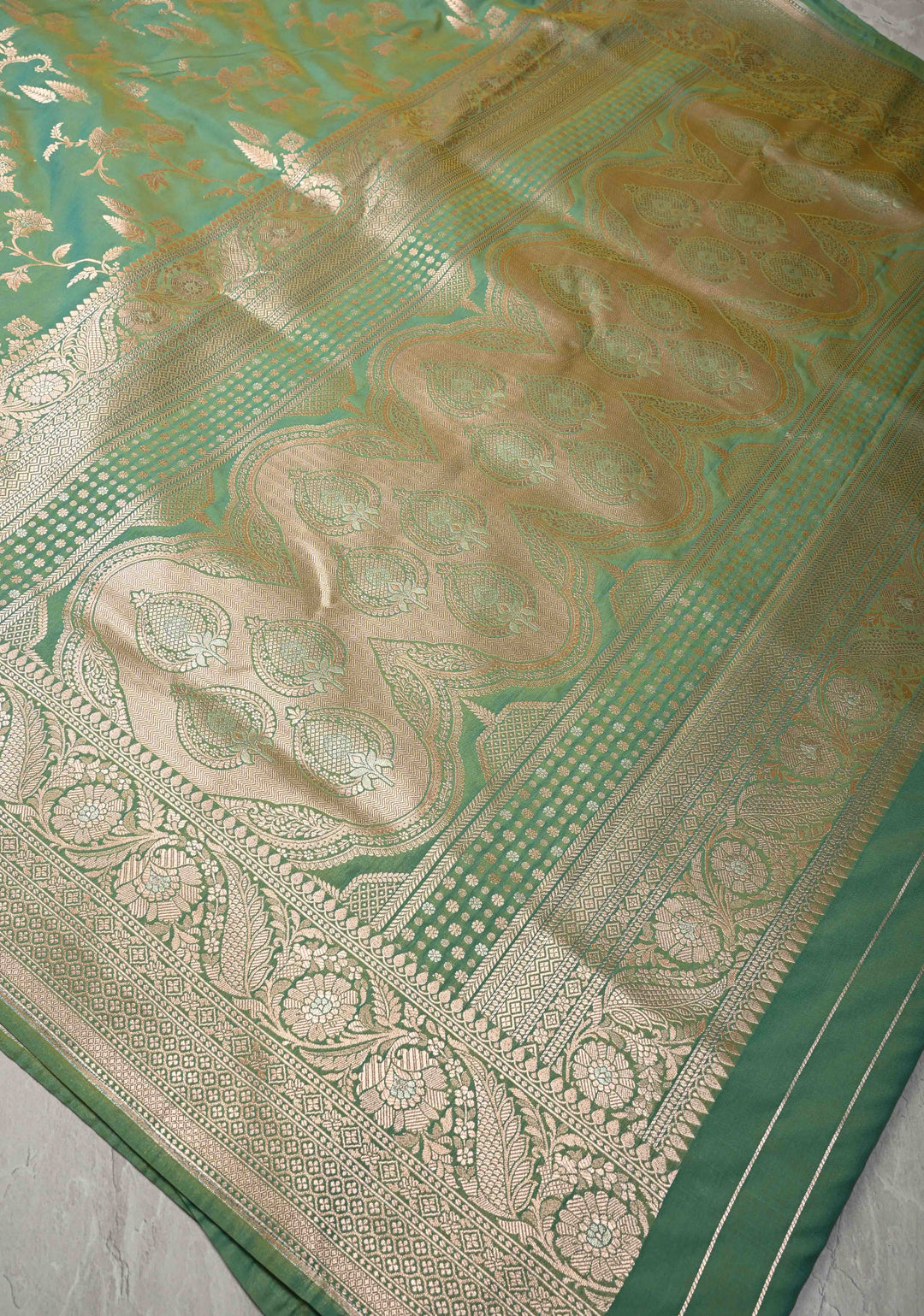 Green Dual tone Semi Silk Saree with Alfi Floral Jaal and Zari Border