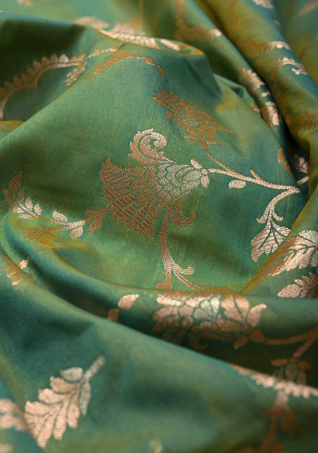 Green Dual tone Semi Silk Saree with Alfi Floral Jaal and Zari Border
