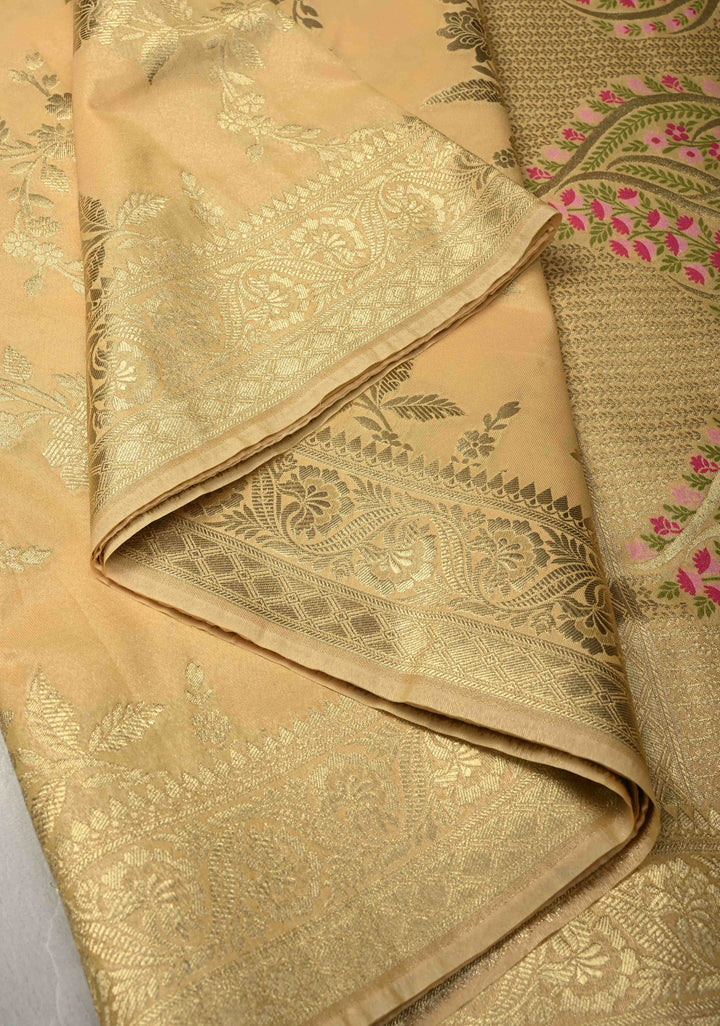 Light Gold Tissue Semi Silk Saree with Leheria Zari Floral Vine Pattern and Zari Border