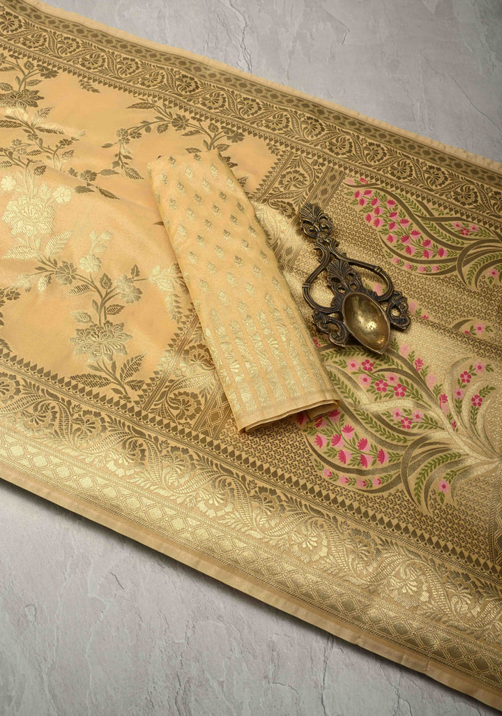 Light Gold Tissue Semi Silk Saree with Leheria Zari Floral Vine Pattern and Zari Border