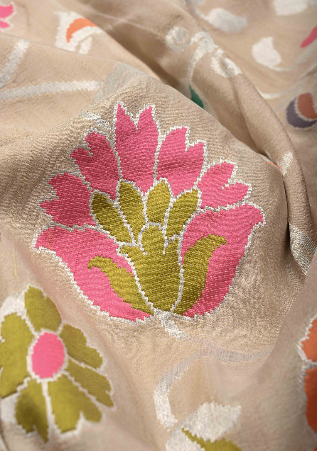 Exquisite Beige Banarasi Tussar Georgette Saree with Meenakari Floral Jaal and Zari Temple Border | SILK MARK CERTIFIED