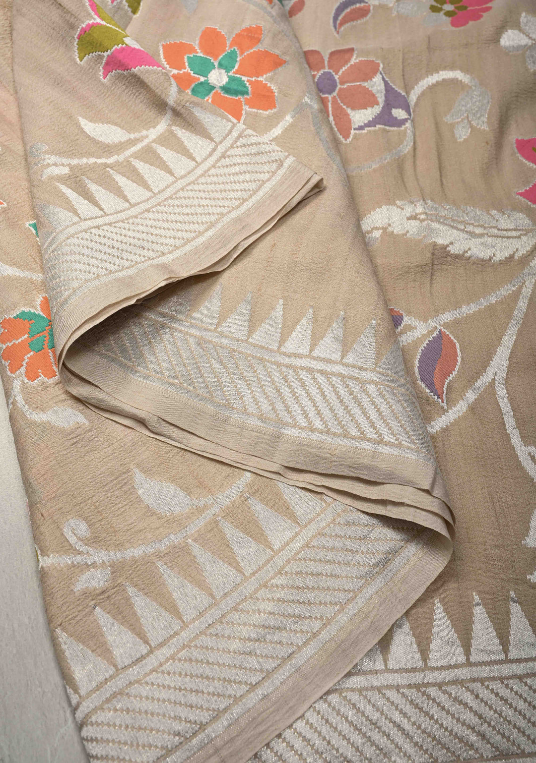 Exquisite Beige Banarasi Tussar Georgette Saree with Meenakari Floral Jaal and Zari Temple Border | SILK MARK CERTIFIED