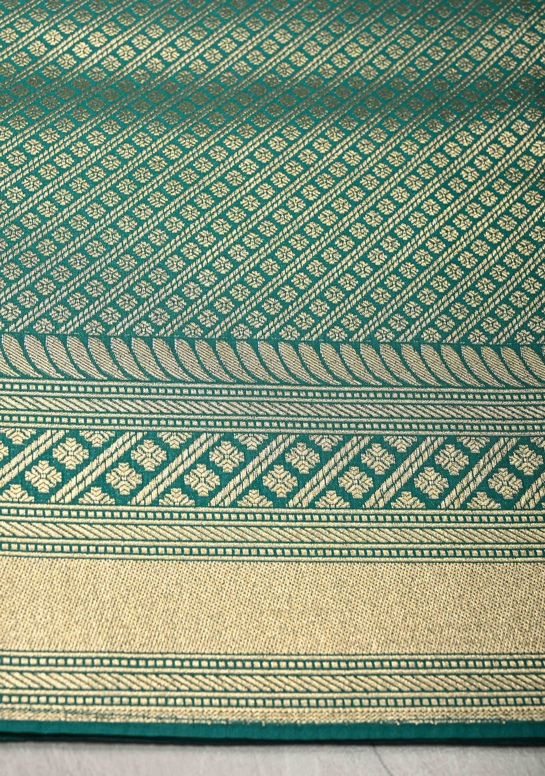 Rama Green Semi Silk Saree with Meenakari Floral Jaal and Zari Border