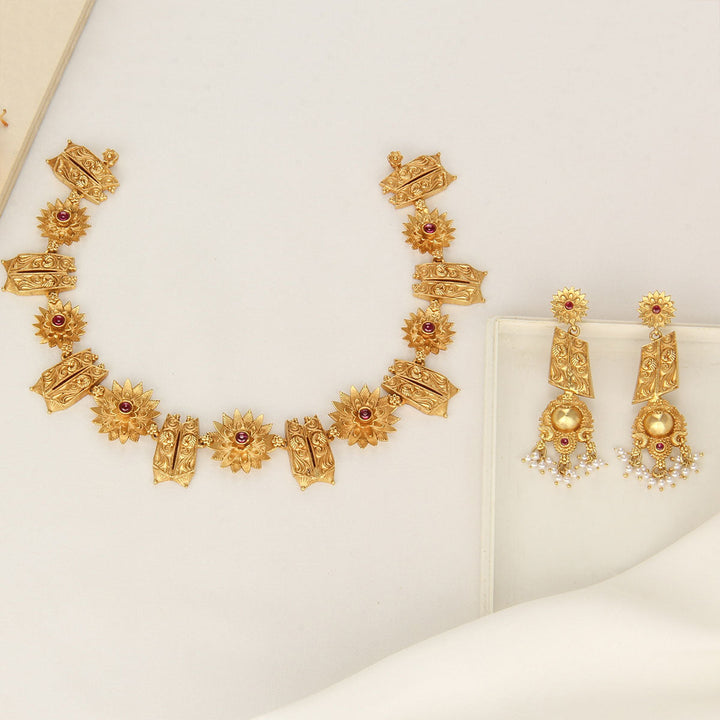 92.5 Silver and 24kt gold-plated, Window shallow Chocker Necklace Set | SHOBITAM