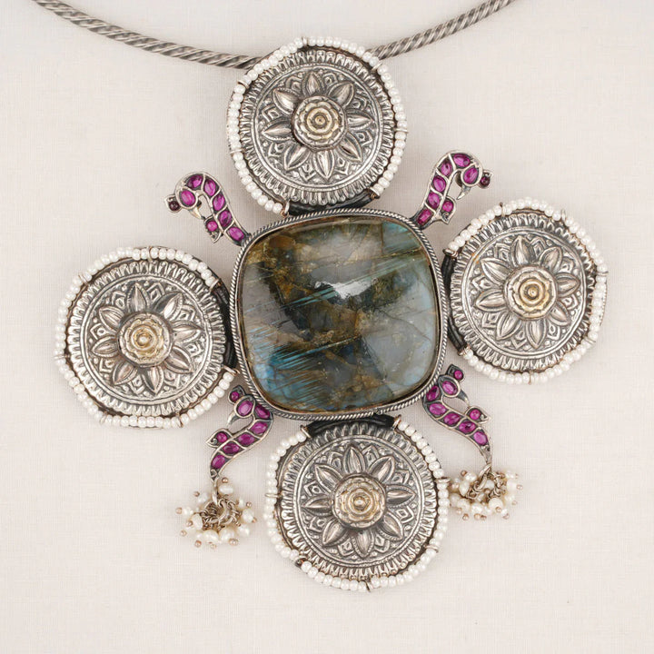 92.5 Silver, Contemporary Hasli with Chunky Studded Pendant
