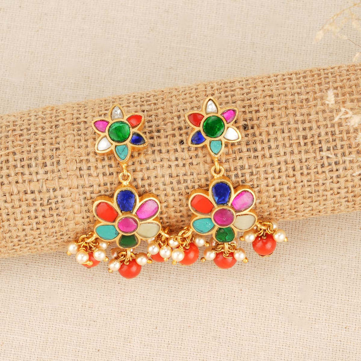 Navaratna 92.5 Silver, 24 kt Gold-Plated Radiant Kundan Choker Set