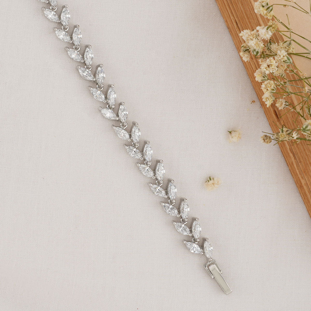 Pure 92.5 Silver Leafy Shine Bracelet | SHOBITAM