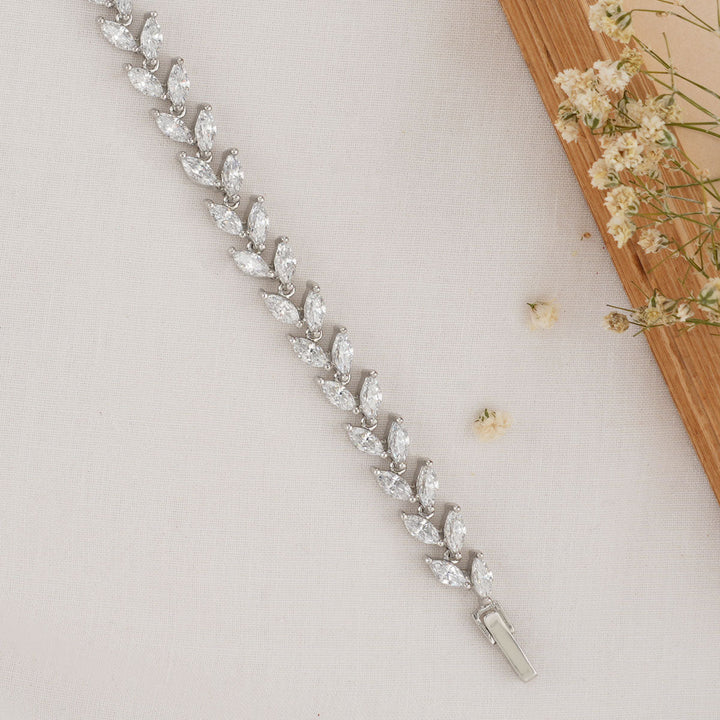 Pure 92.5 Silver Leafy Shine Bracelet | SHOBITAM