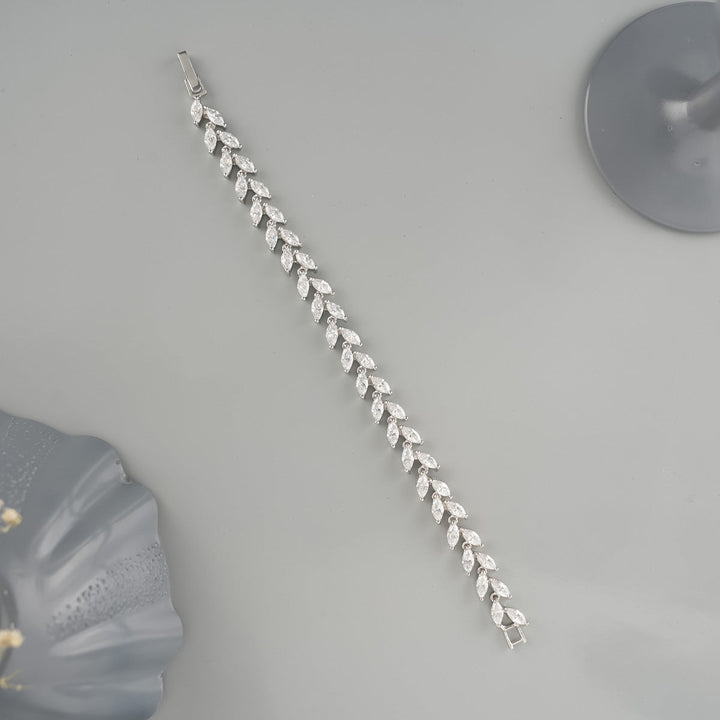 Pure 92.5 Silver Leafy Shine Bracelet | SHOBITAM