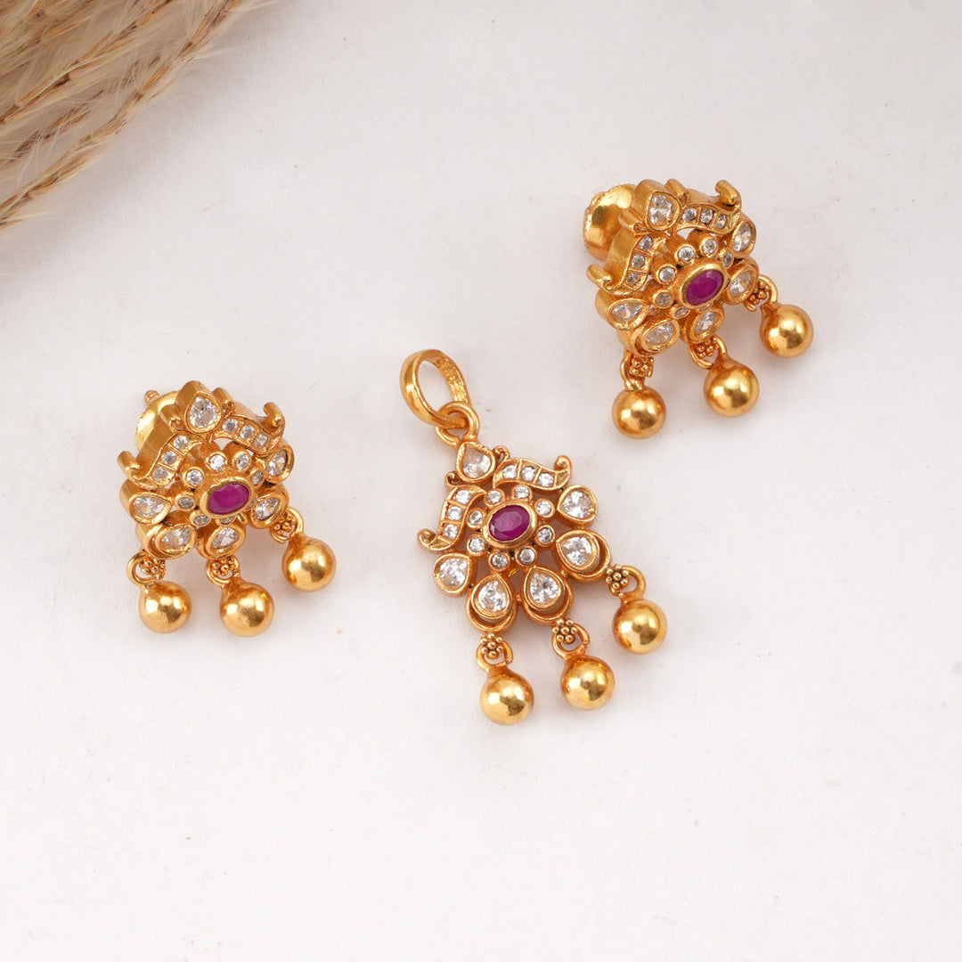 92.5 Silver, 22kt Gold Plated, Milanikha Stone Pendant Set | SHOBITAM