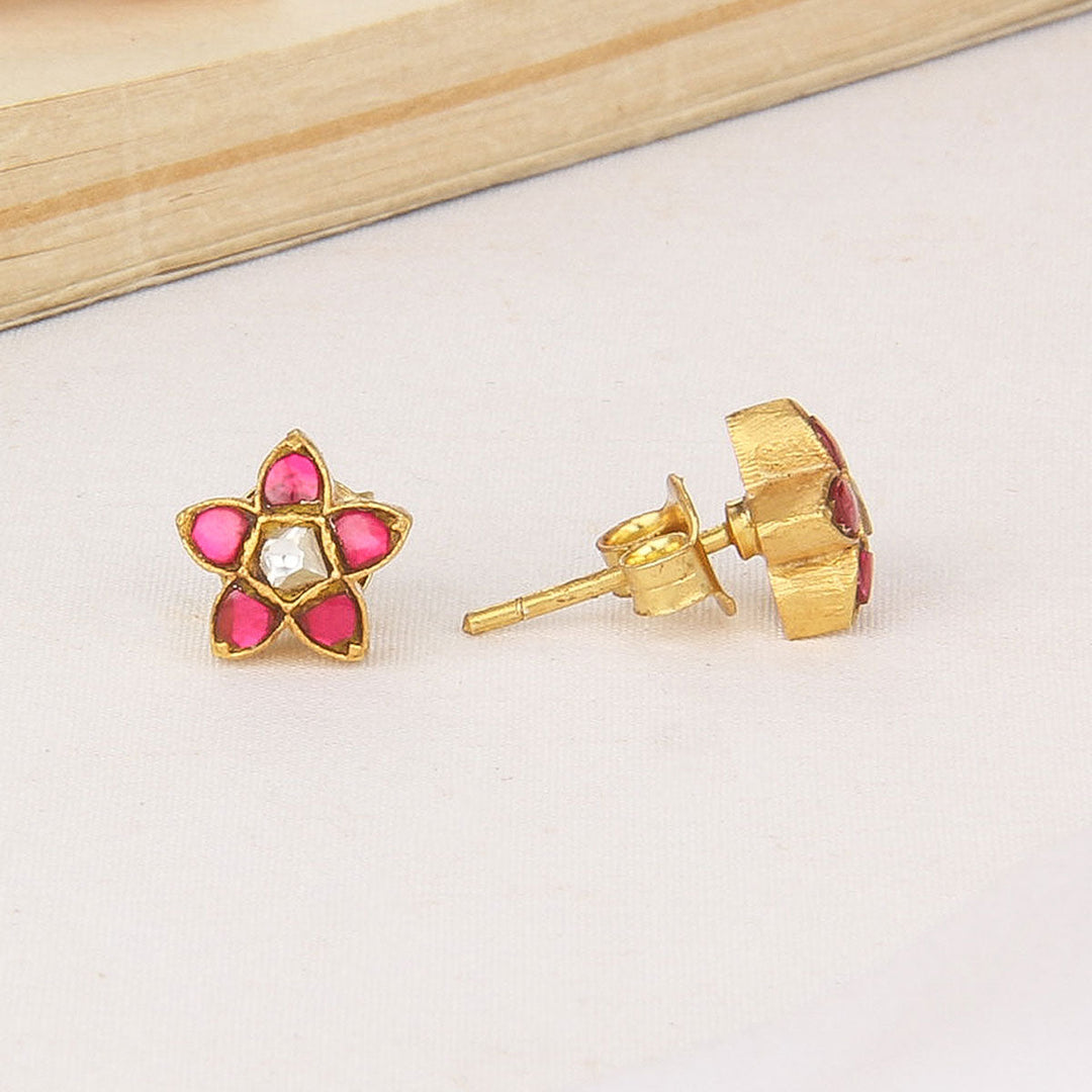 92.5 Silver, 24 kt Gold-Plated Shinning Kundan Studs | SHOBITAM