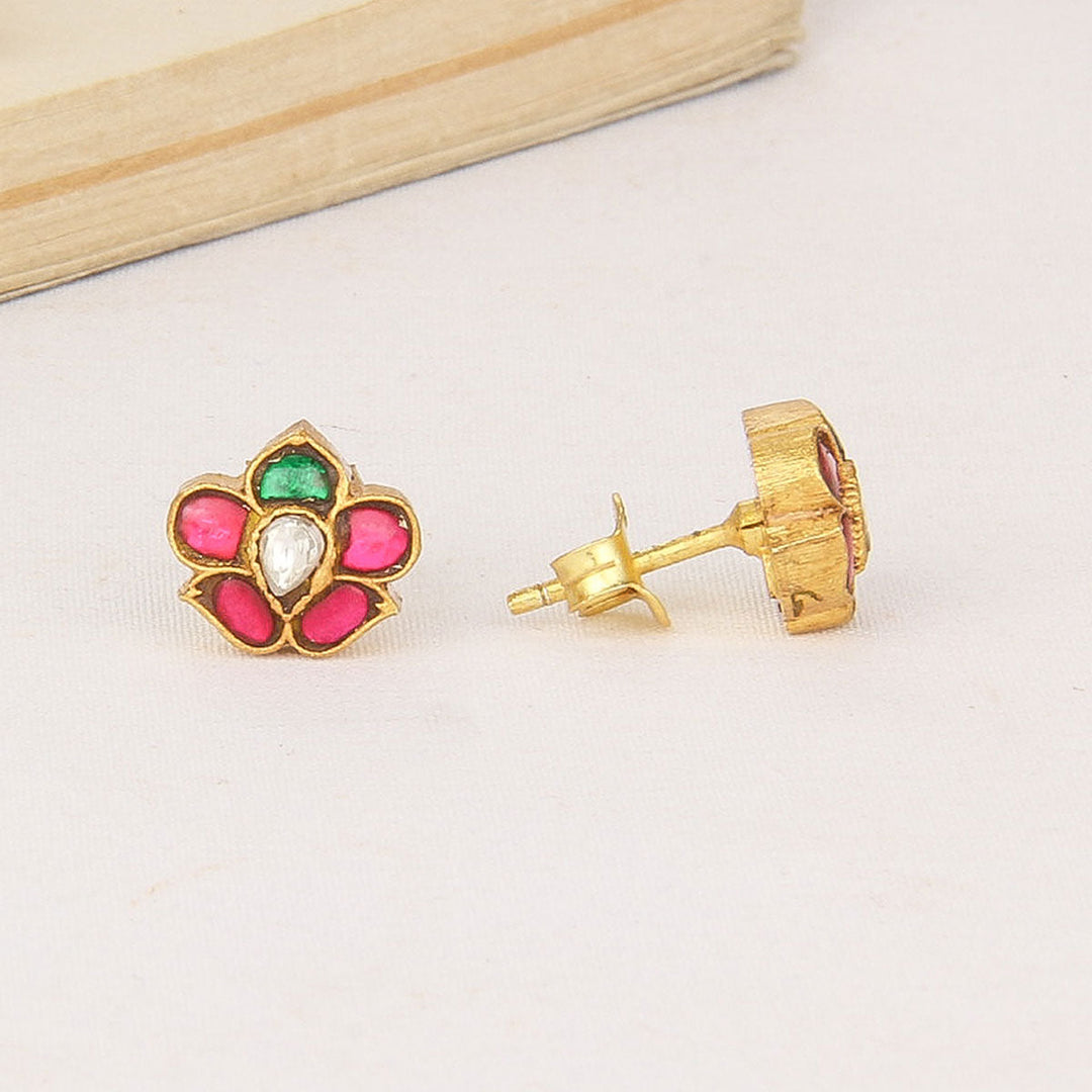 Pure 92.5 Silver, Gold Plated Pretty Look Kundan Studs | SHOBITAM