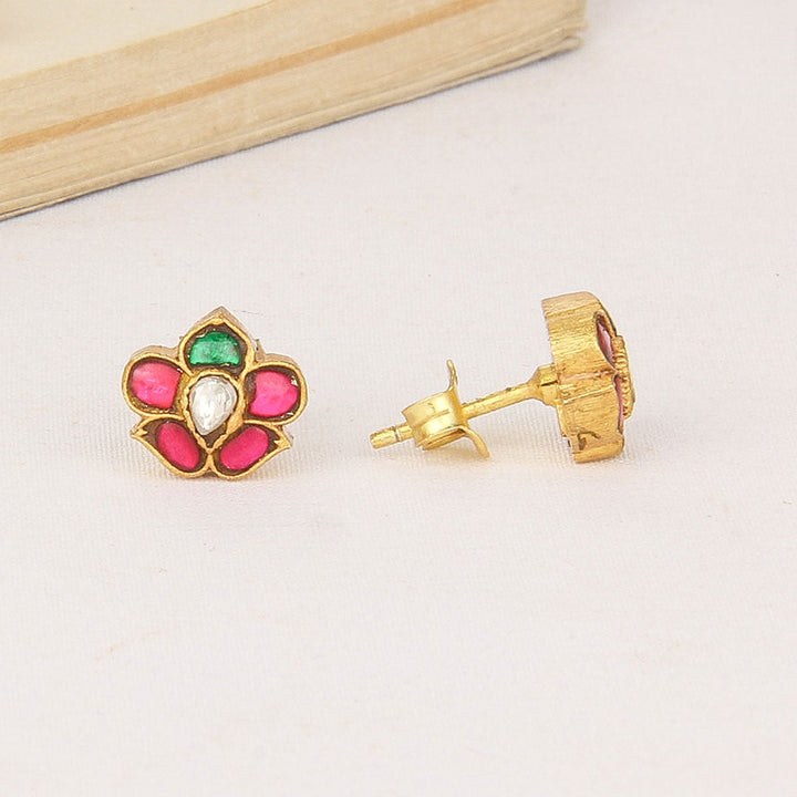 Pure 92.5 Silver, Gold Plated Pretty Look Kundan Studs | SHOBITAM
