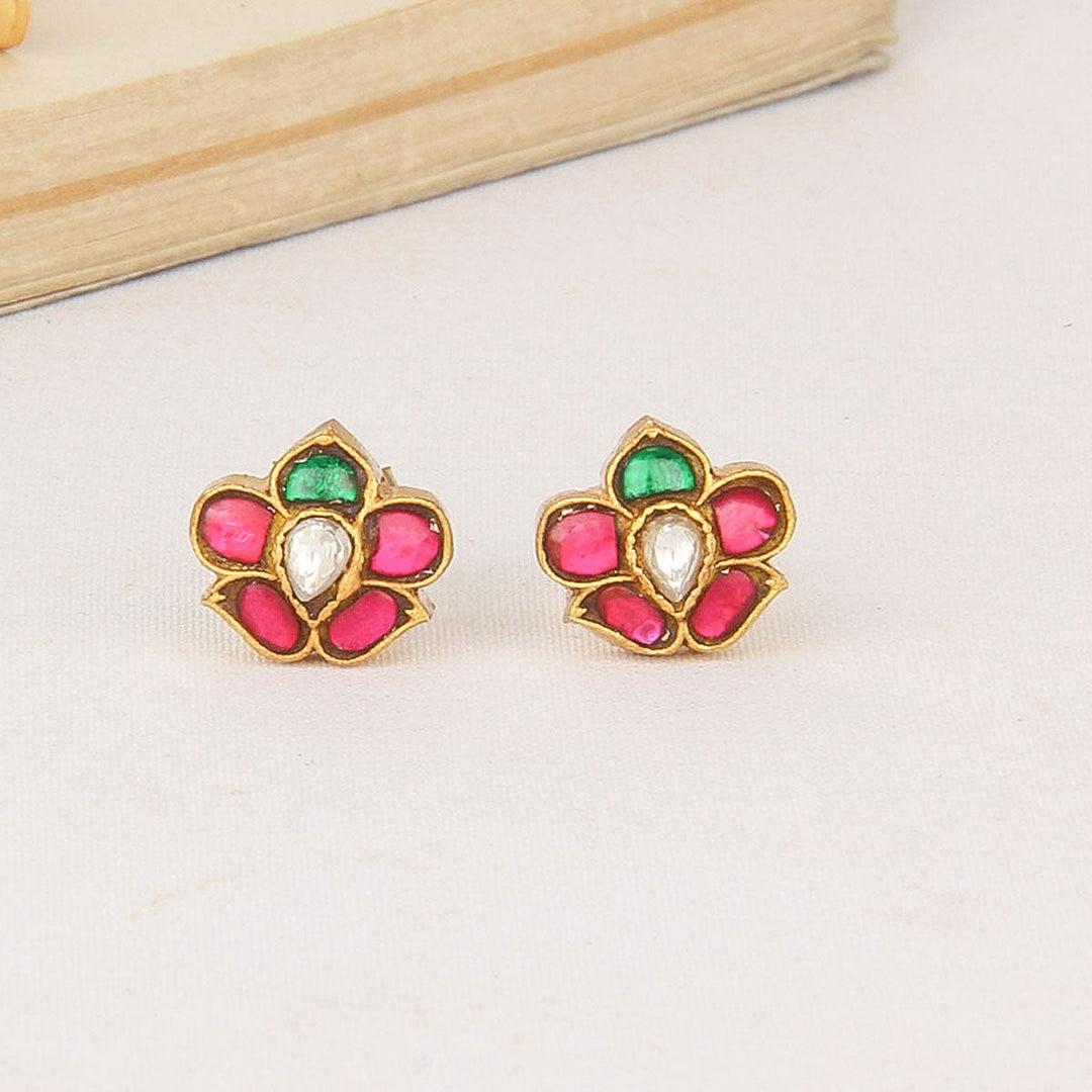 Pure 92.5 Silver, Gold Plated Pretty Look Kundan Studs | SHOBITAM