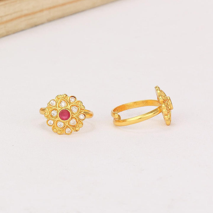 92.5 Silver, Gold Plated Royal Glow Toe Ring | SHOBITAM