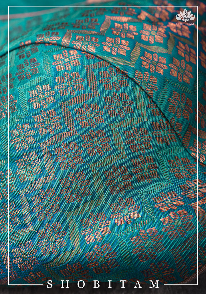Exquisite Size 36 Curved Base, Tie Back Blouse in Pure Kanjivaram Brocade Silk in Blue Green Dual Tone