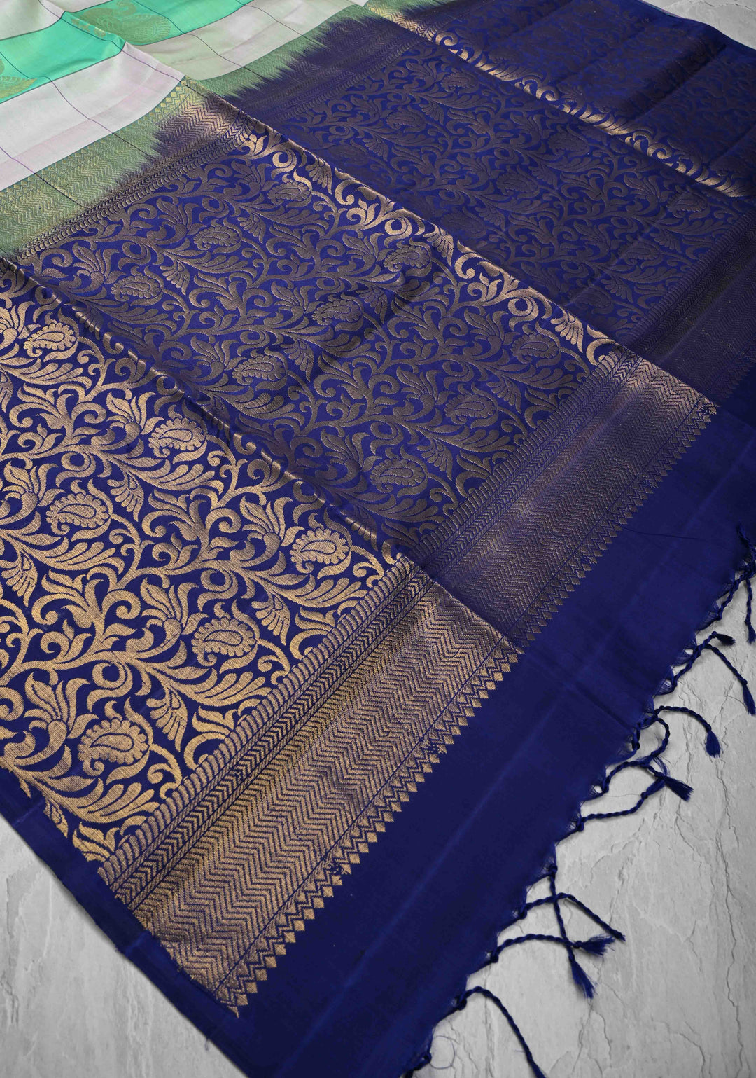 Sea green and Taupe Borderless Checks Kanjivaram Soft Silk Saree with Peacock Buttas | SILK MARK CERTIFIED