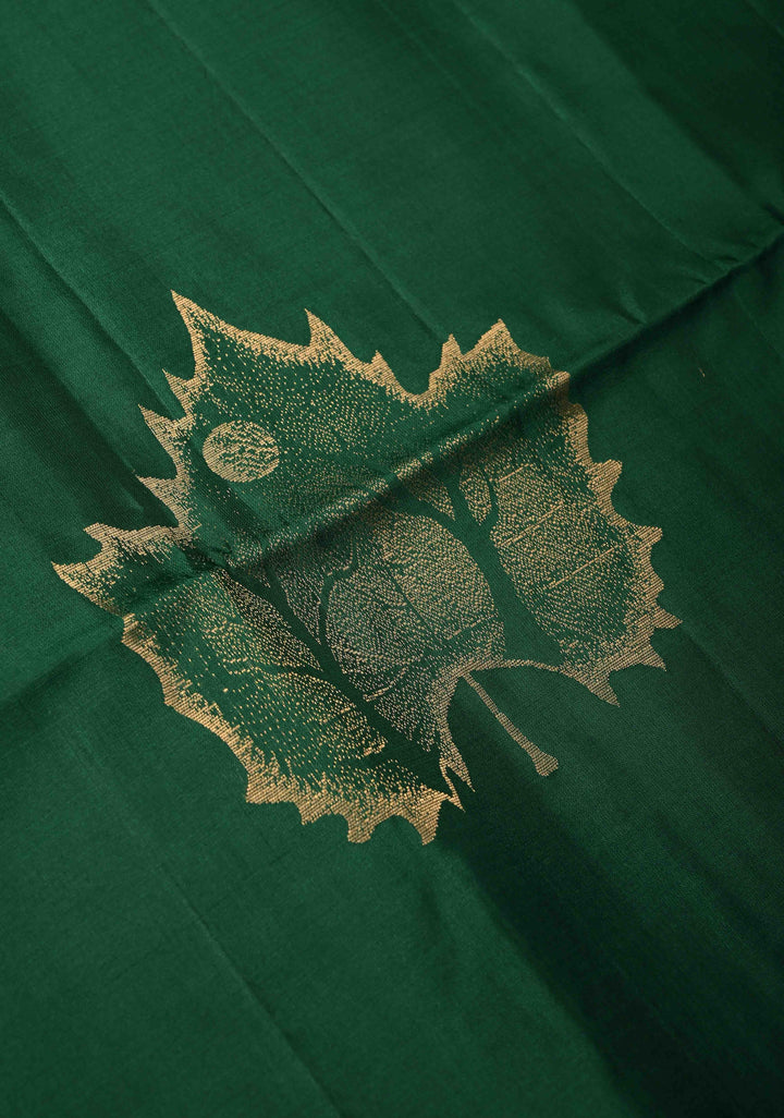 Maple Leaf Buttas Deep Forest Green Borderless Kanjivaram Soft Silk Saree and Contrast Pallu | SILK MARK CERTIFIED
